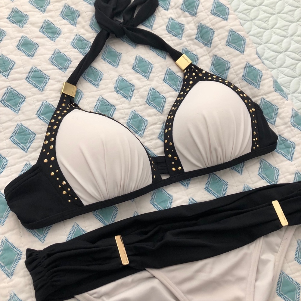 Victoria’s Secret Black & White Bikini Top